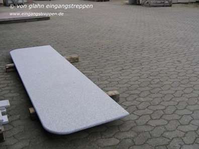 Podestplatte aus Granit, verkauft nach Schöneiche bei Berlin, Brandenburg