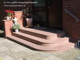 runde Eingangstreppen aus Granit, Norddeutschland