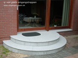 runde Terrassentreppe aus Granit, Norddeutschland