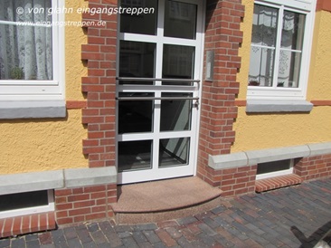 Tritt vor der Haustür aus Granit, Cuxhaven, Norddeutschland